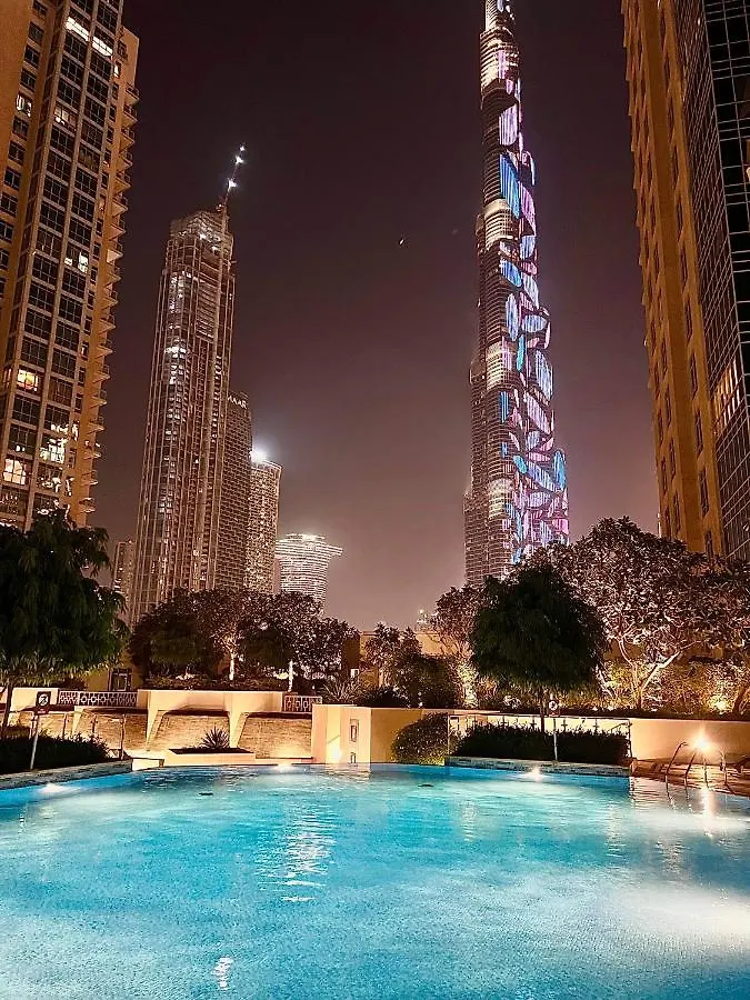 Apartment Spectacular Burj & Fountain View - Luxurious 3 Bedrooms & Maids Room - The Residences Dubai